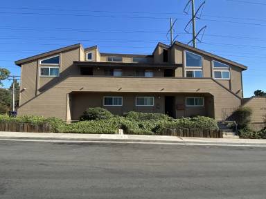 Main picture of 5777 Gaines St