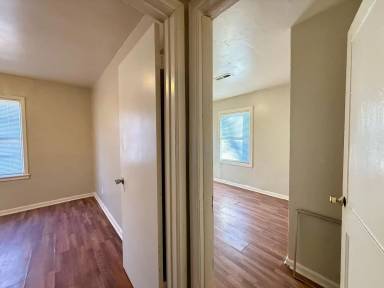 Main picture of 1443 S Hydraulic St