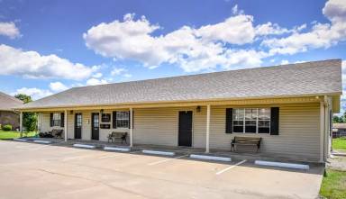 Main picture of 102 Davis Ln