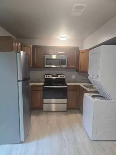 Main picture of 526 S Howes St