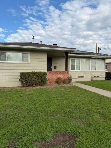 Main picture of 8810 Jefferson Ave