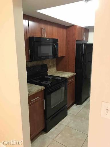 Main picture of 760 NW 35th Ave