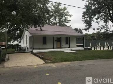 Main picture of 204 Spring St