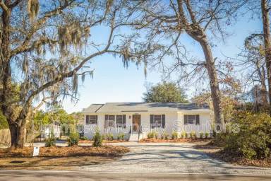 Main picture of 6405 Myrtle Grove Rd