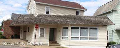 Main picture of 224 1/2 S Center St