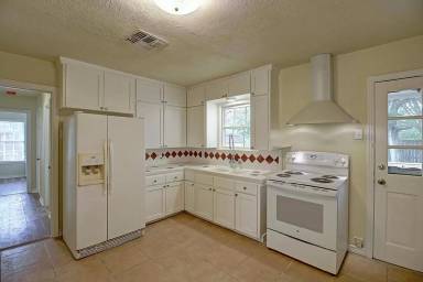 Main picture of 4021 Markins Dr