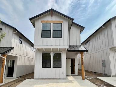 Main picture of 9908 NE 46th Ct