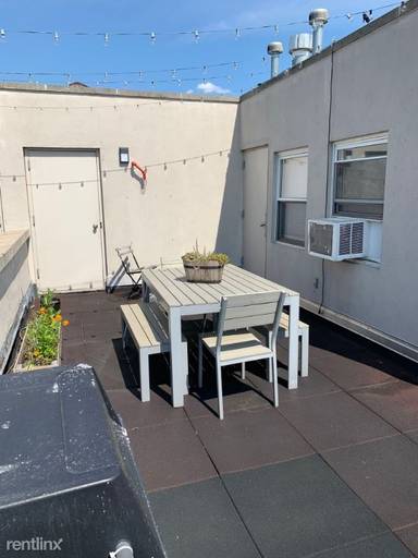 Main picture of 17 Judge St