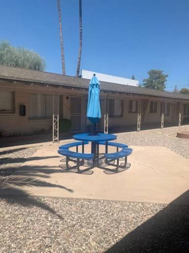 Main picture of 302 W Medlock Dr