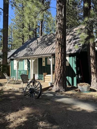 Main picture of 829 Julie Ln