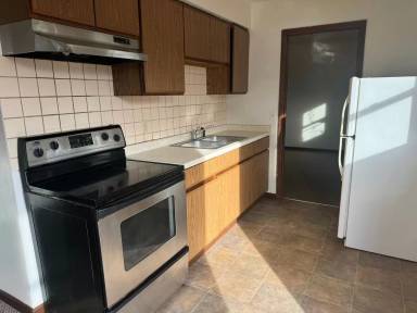Main picture of 209 E Wood Ave