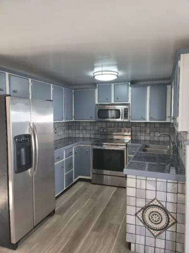 Main picture of 30 Sterling St