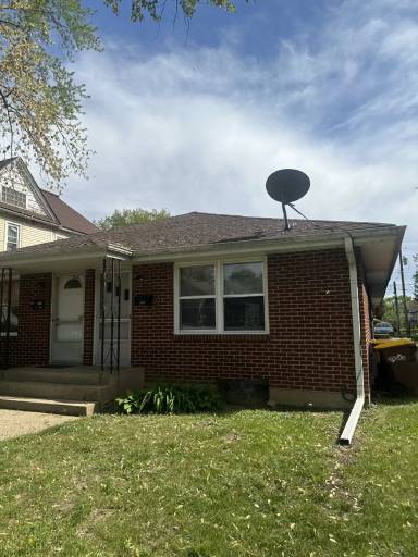 Main picture of 2021 16th Ave