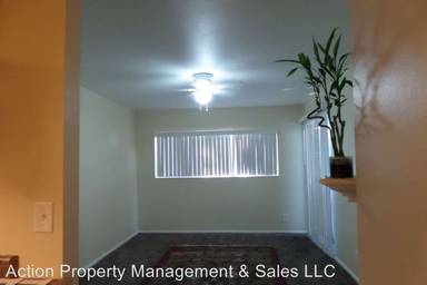 Main picture of 211 E Hill Ave