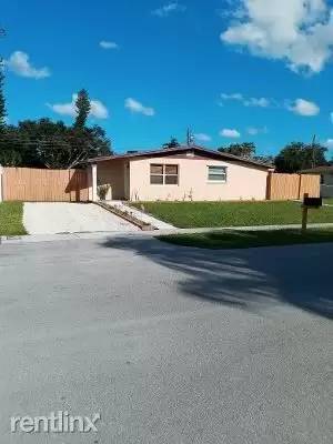 Main picture of 3910 SW 59th Ter