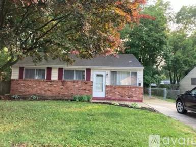 Main picture of 106 Mitscher Rd