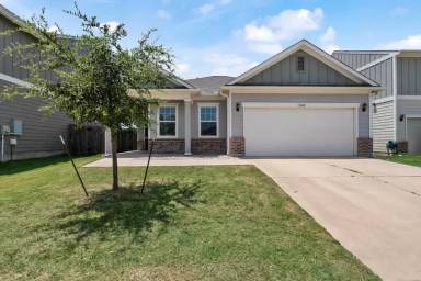 Main picture of 13600 Charles Abraham Way