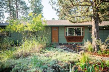 Main picture of 20941 Desert Woods Dr