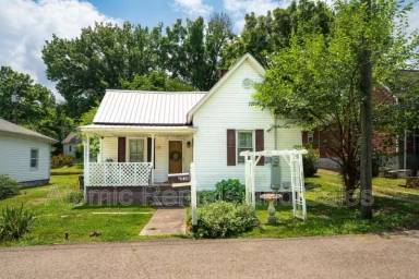 Main picture of 1230 Valley Ave