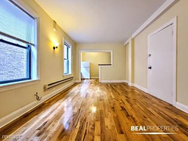 Main picture of 1347 N Dearborn St