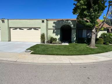 Main picture of 40223 Village 40