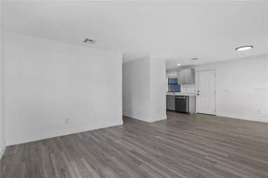 Main picture of 4900 Elese St