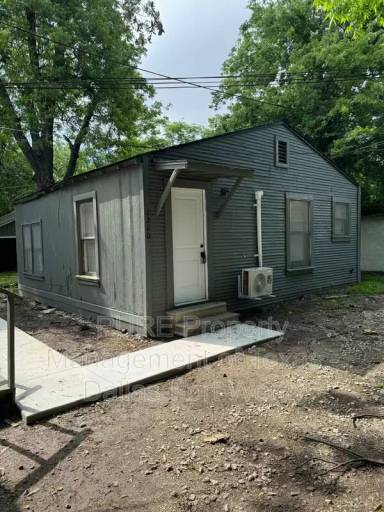 Main picture of 1208 Hawthorne Ave