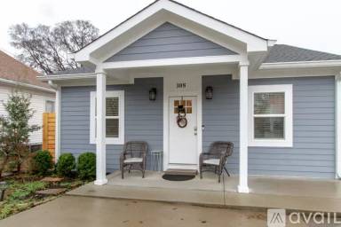 Main picture of 308 Valeria St