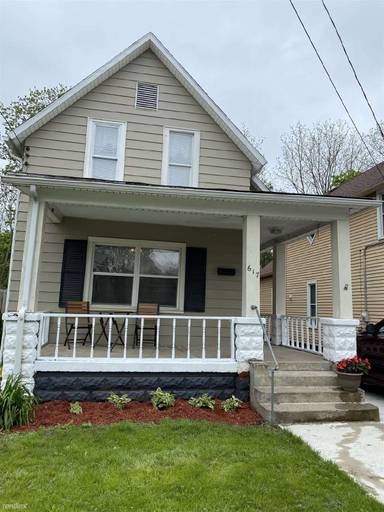 Main picture of 617 Fremont Ave NW