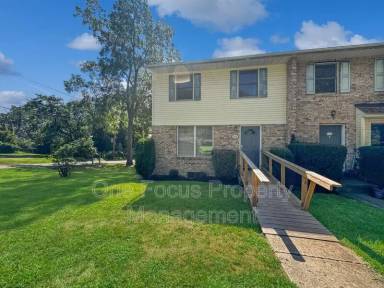 Main picture of 556 Becker St
