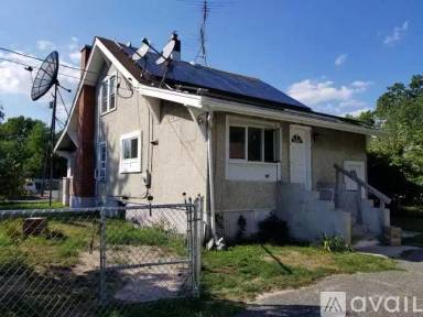Main picture of 725 W White Horse Pike