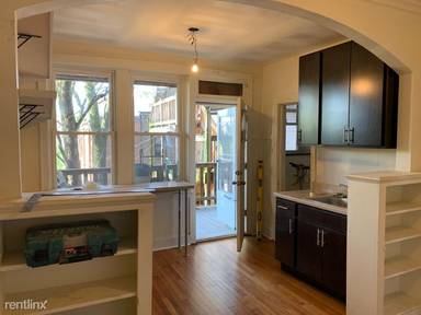 Main picture of 3239 W Dickens Ave