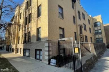 Main picture of 816 E 49th St