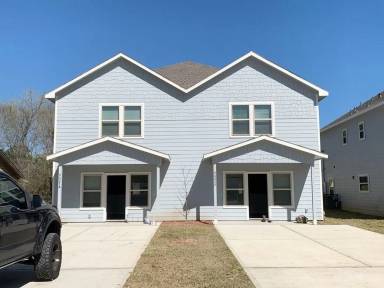 Main picture of 8718 Scott St