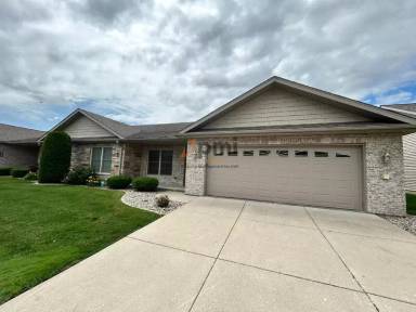 Main picture of 827 Veterans Ln