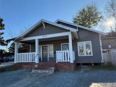 Main picture of 426 General Mouton Ave