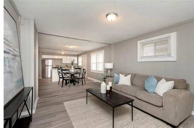 Main picture of 241 S Temple Ave