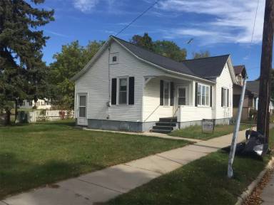 Main picture of 2020 Lewis St