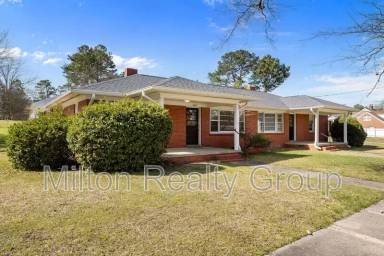 Main picture of 1208 S 9th St