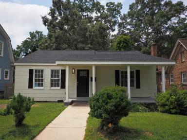 Main picture of 205 S Hampton Dr