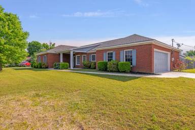 Main picture of 101 Coriander Ln