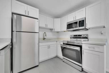 Main picture of 1108 NE 16th St