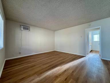 Main picture of 320 N Stoneman Ave