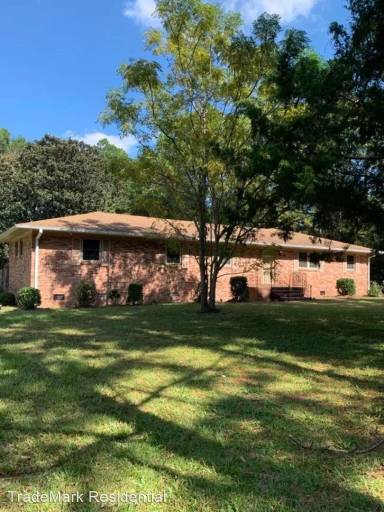 Main picture of 411 Wesley Dr