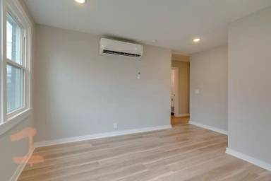 Main picture of 1724 17th Ave N