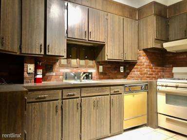 Main picture of 306 Pearsall Ave