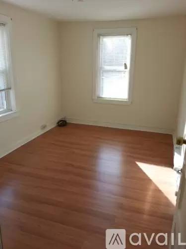 Main picture of 130 Central St