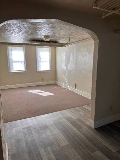 Main picture of 833 Brown St