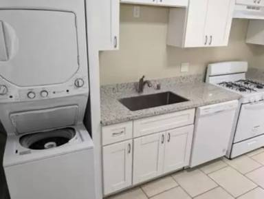 Main picture of 4209 4223 Winona Ave