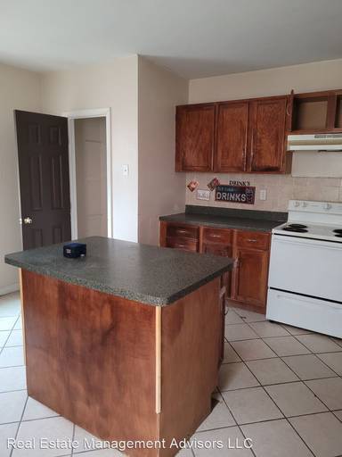 Main picture of 461 E Haines St